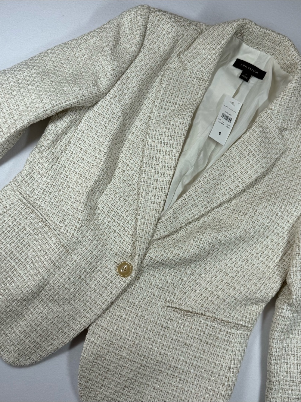 Ann Taylor Cream Textured Single-Button Blazer